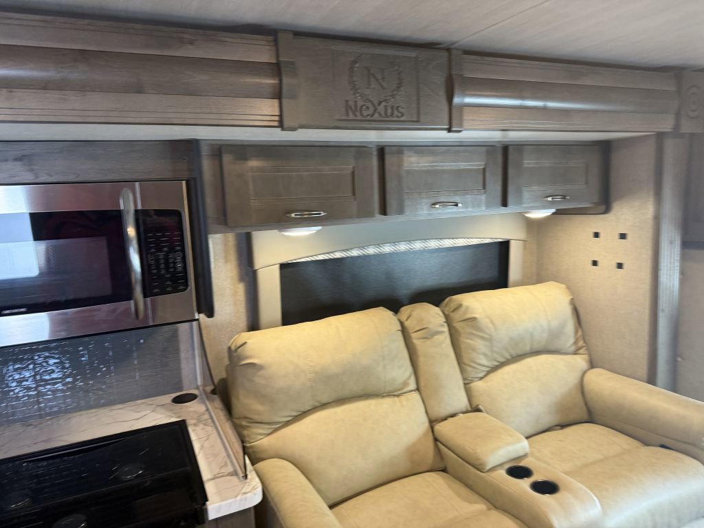 Used 2023 Ford E-450 and Econoline 450 Super Duty w/ Motorhome Prep Package image 55