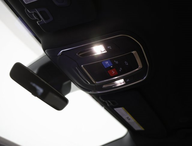 Used 2025 Jeep Grand Cherokee L Limited w/ Black Appearance Package image 23