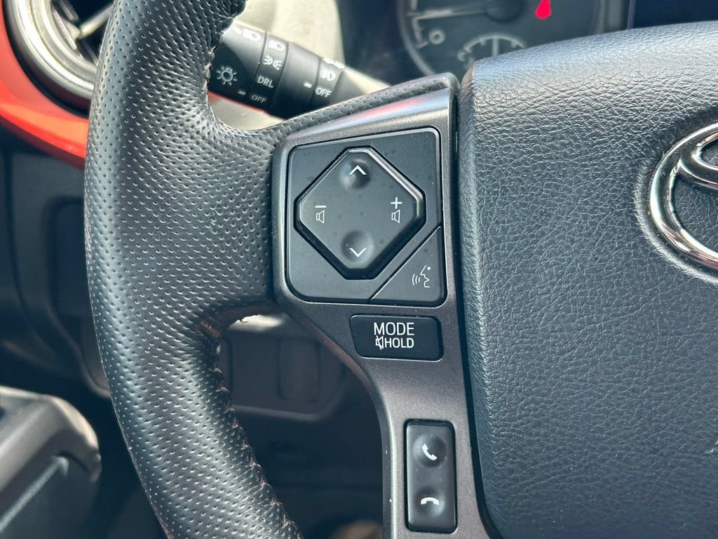 Used 2016 Toyota Tacoma TRD Sport w/ Towing Package AWD/4WD image 36