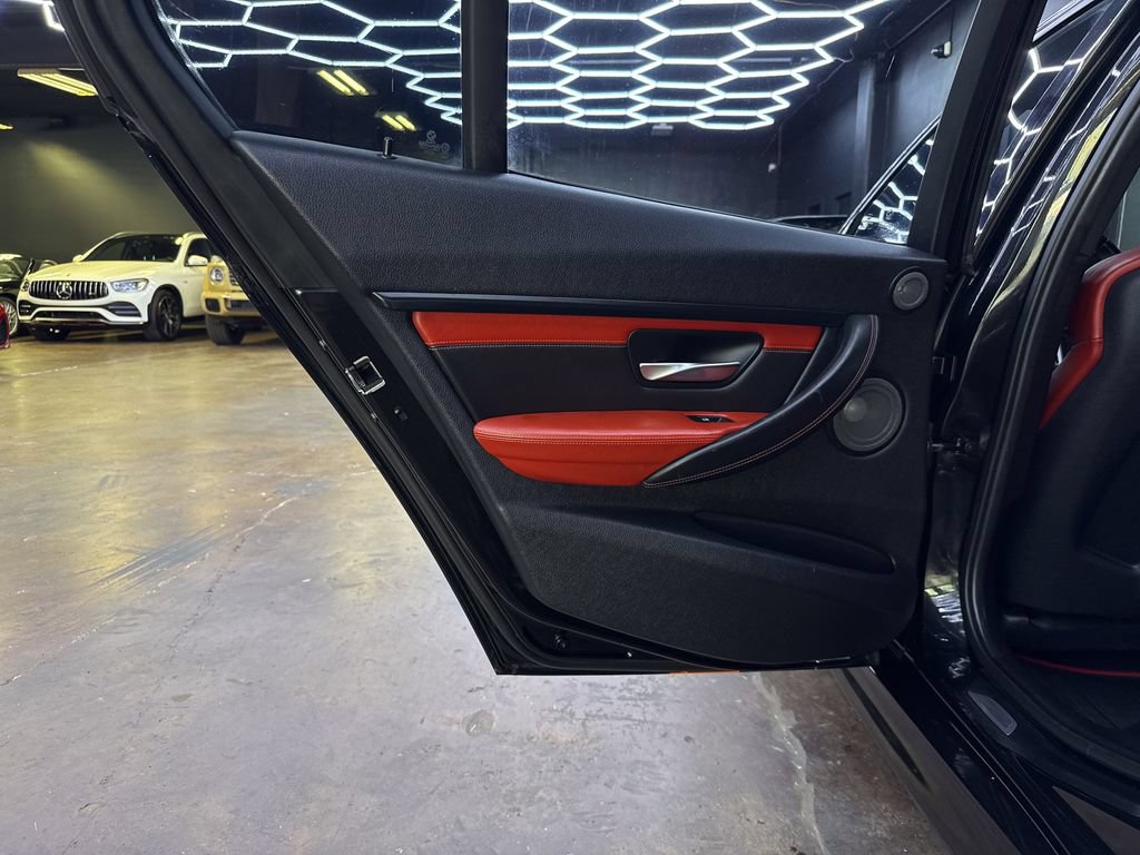 Used 2015 BMW M3 RWD image 11