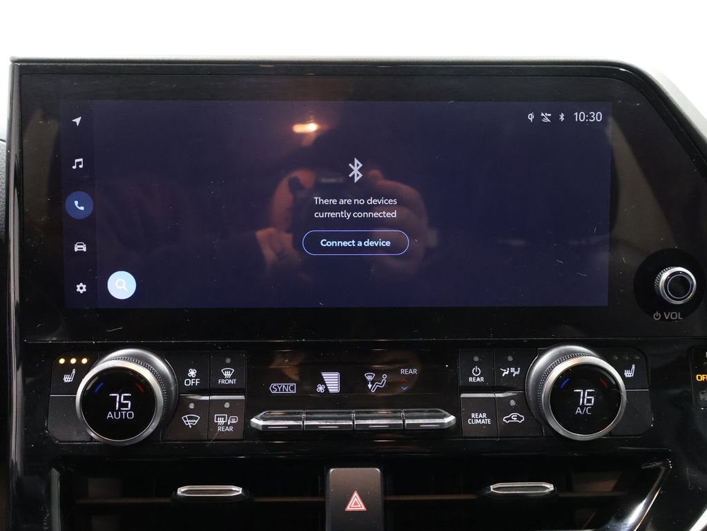 Used 2024 Toyota Highlander XLE image 30