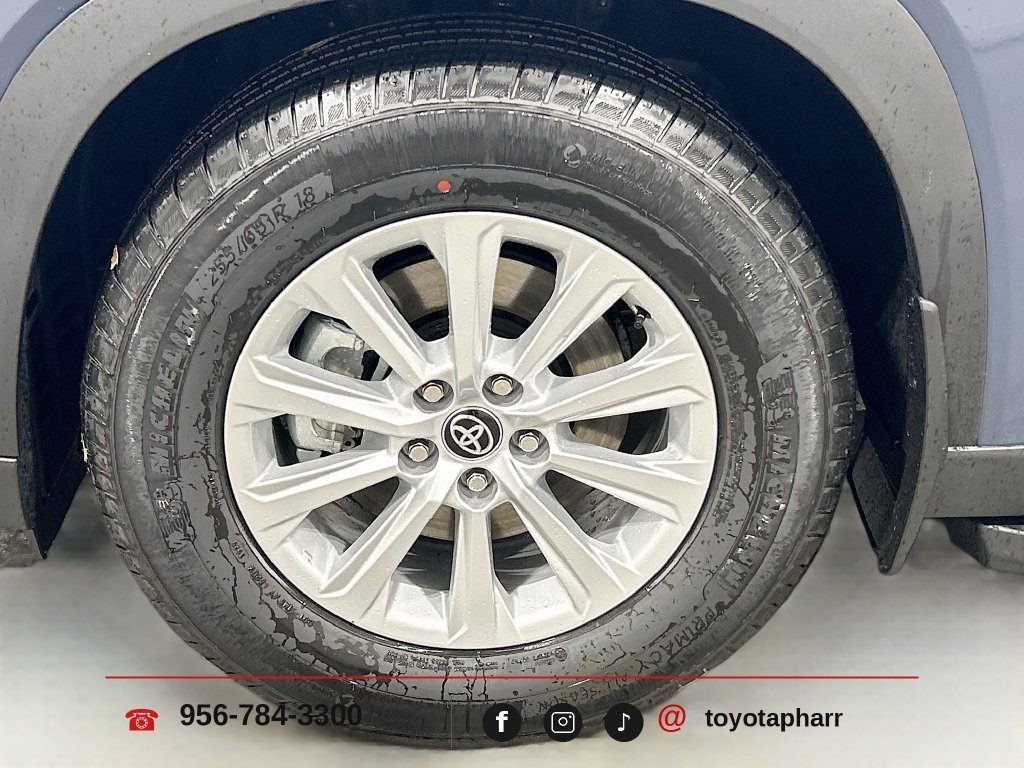New 2026 Toyota Grand Highlander FWD image 9