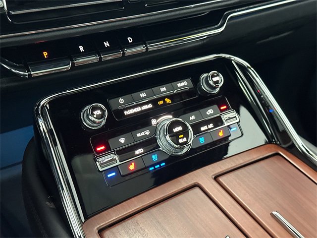 Used 2022 Lincoln Navigator Reserve image 34