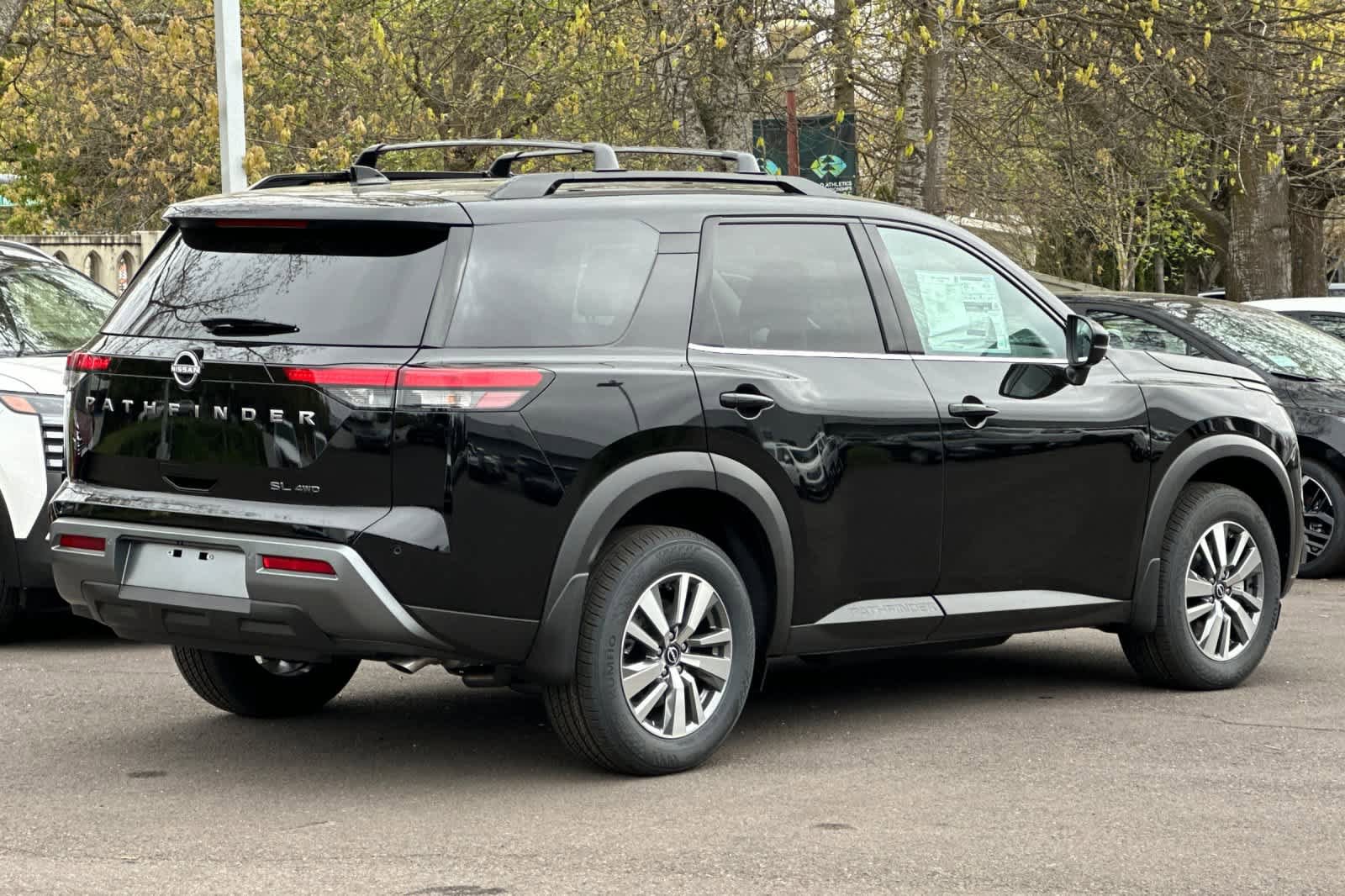New 2026 Nissan Pathfinder SL image 2