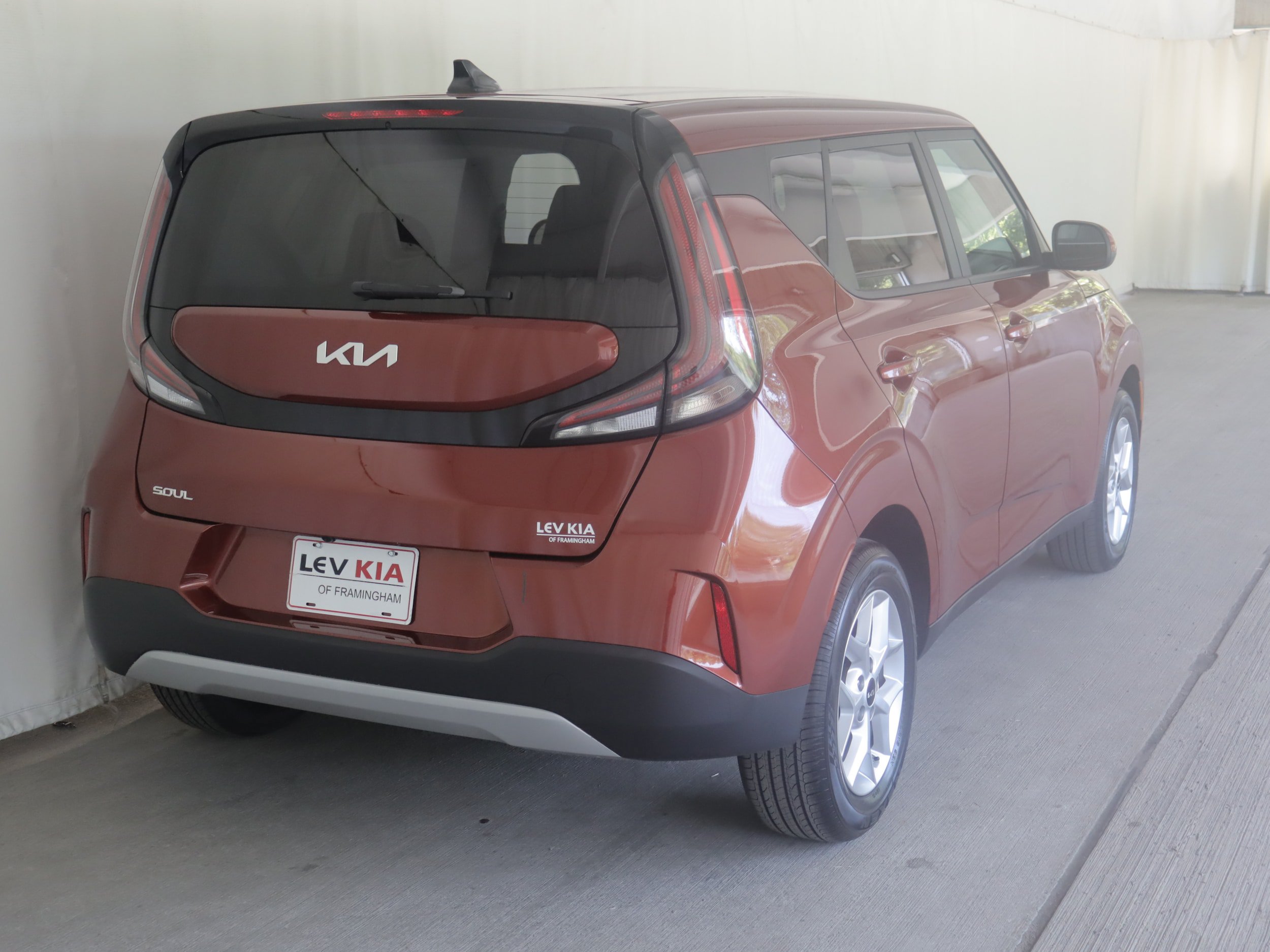 Used 2023 Kia Soul LX w/ LX Technology Package FWD image 5