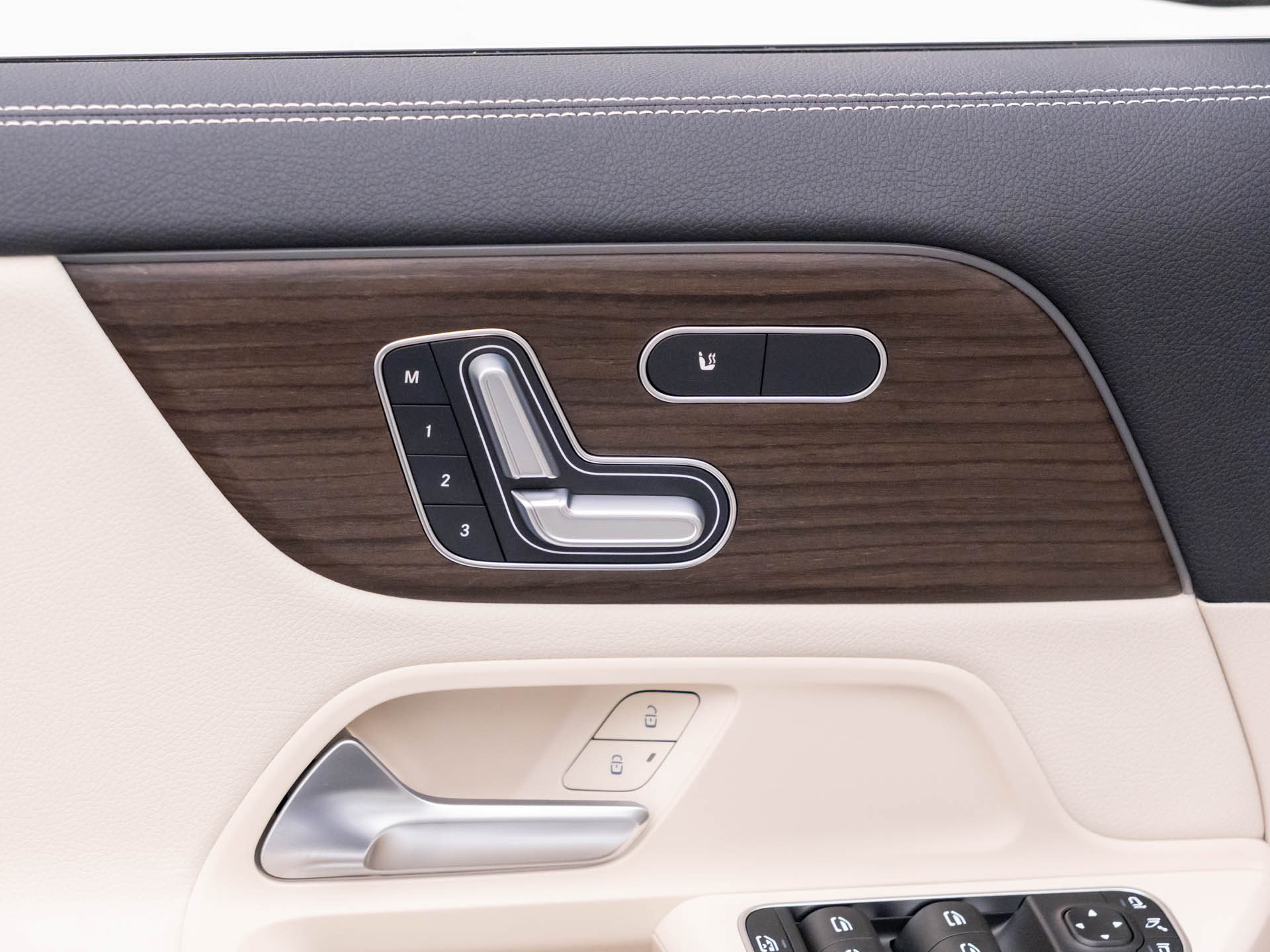 New 2026 Mercedes-Benz GLA 250 4MATIC image 15