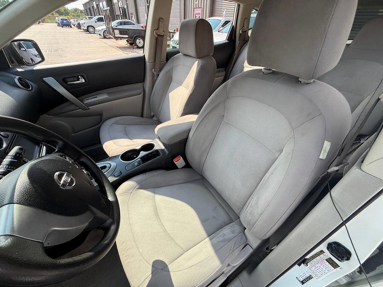 Used 2013 Nissan Rogue S image 36