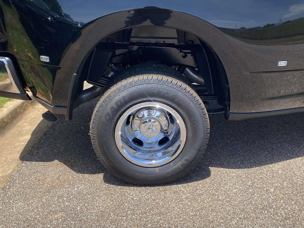 New 2026 RAM 3500 Tradesman AWD/4WD image 8