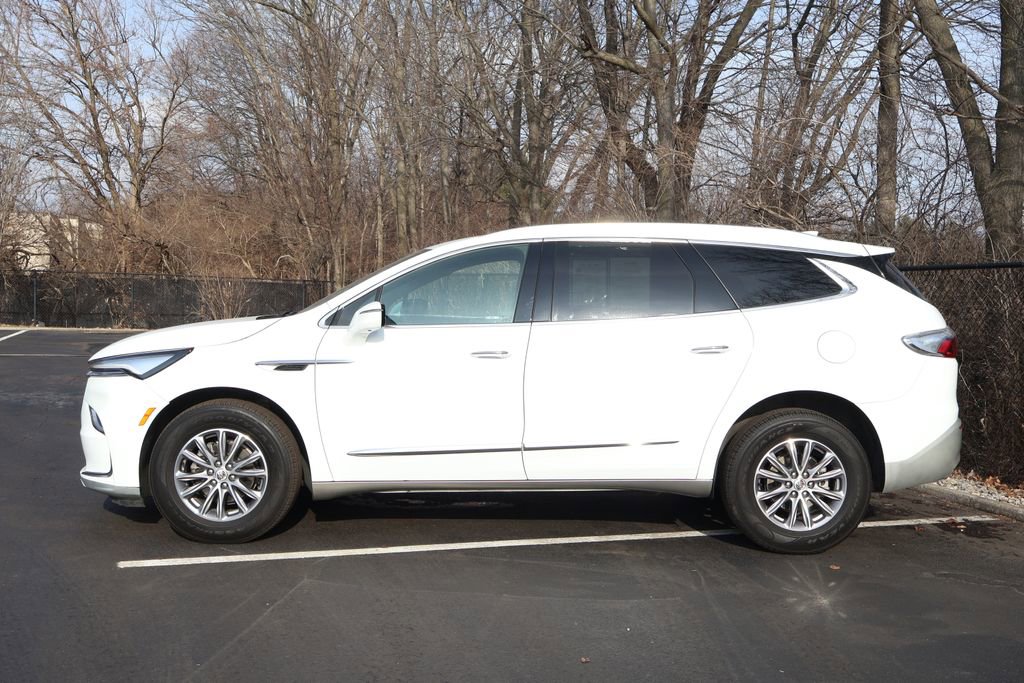 Used 2024 Buick Enclave Premium image 4