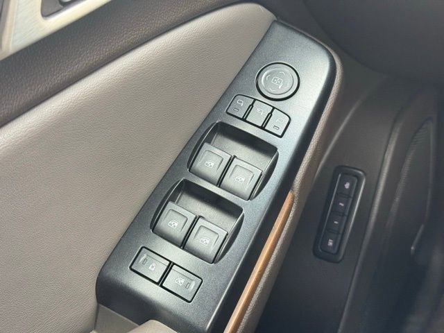 Used 2020 GMC Yukon Denali w/ Open Road Package image 24