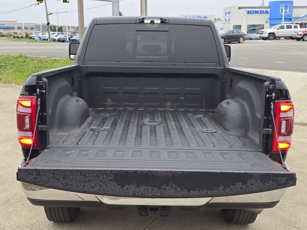 Used 2024 RAM 2500 Tradesman w/ Chrome Appearance Group image 13