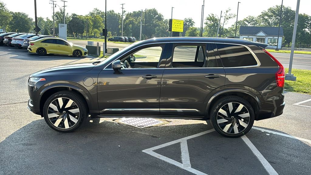 Used 2024 Volvo XC90 T8 Plus w/ Protection Package AWD/4WD image 3