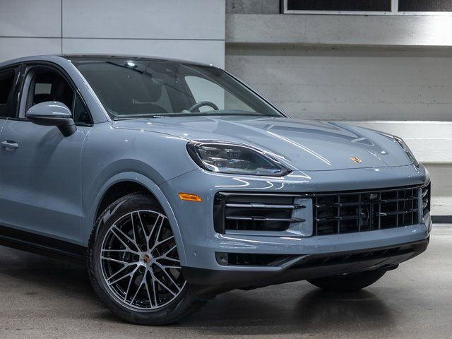 Certified 2025 Porsche Cayenne Coupe image 16