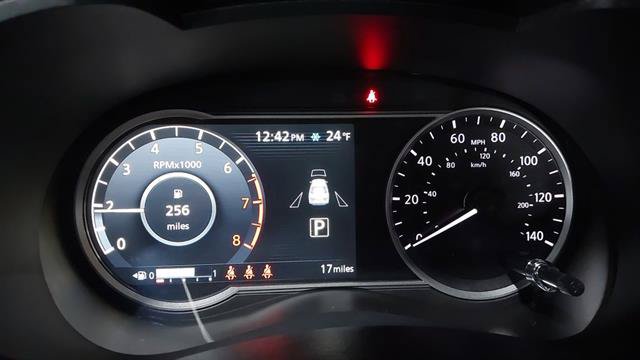 Used 2025 Nissan Versa SV w/ Trunk Package FWD image 21