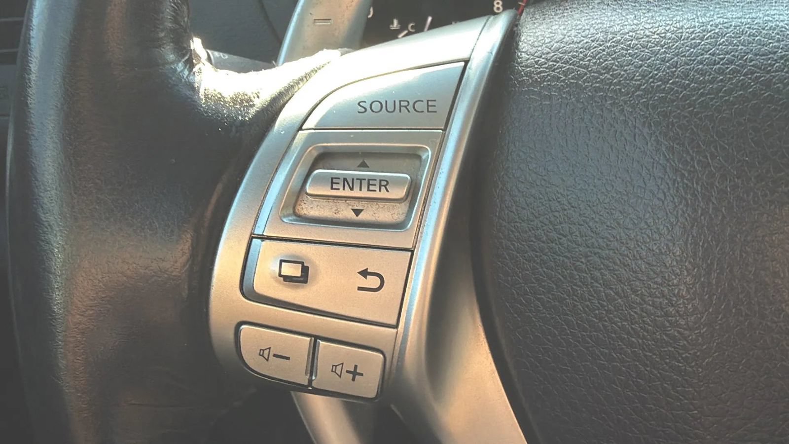 Used 2018 Nissan Altima 2.5 SR FWD image 21