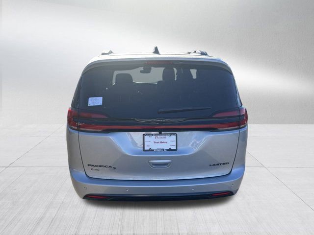 New 2026 Chrysler Pacifica Limited image 6