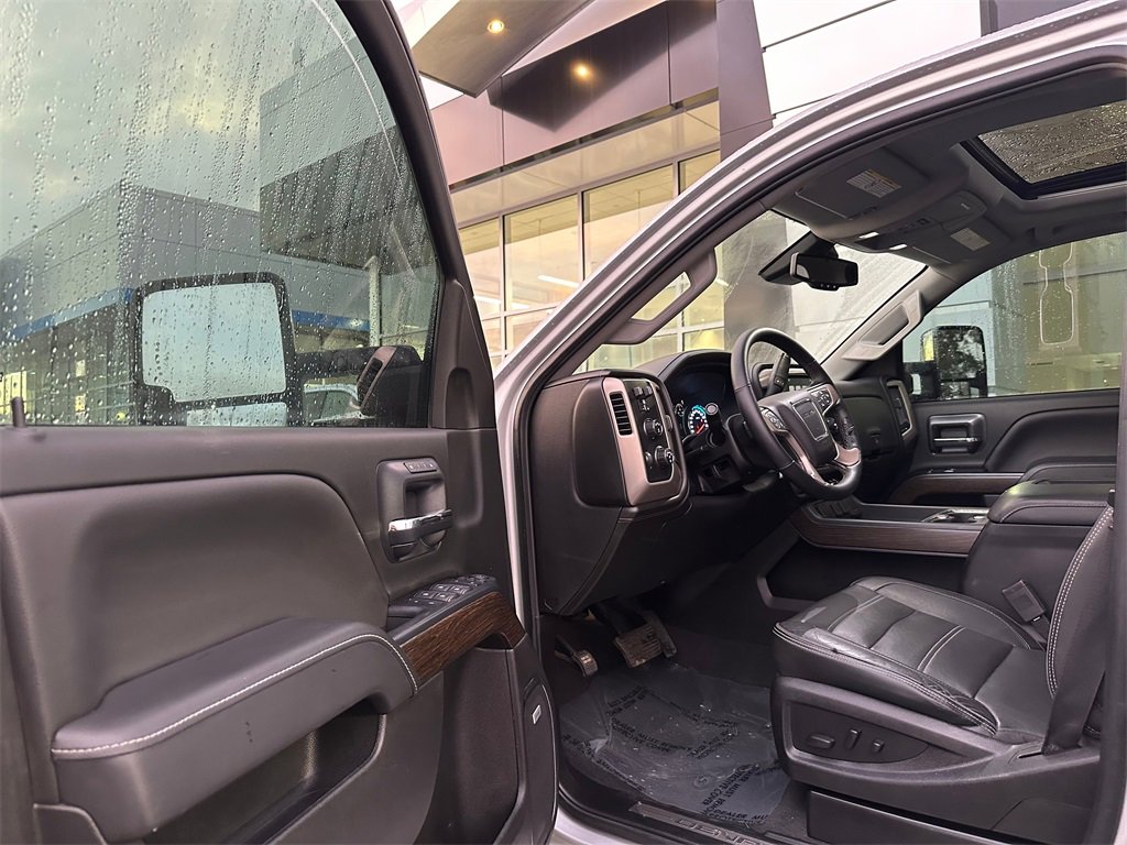 Used 2019 GMC Sierra 3500 Denali image 21