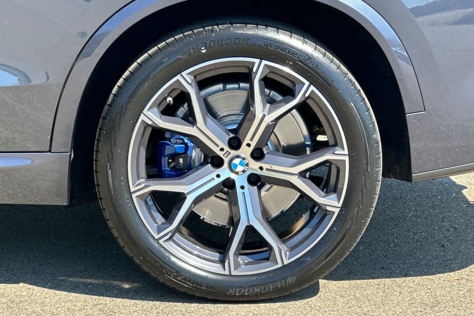 Used 2022 BMW X5 M50i AWD/4WD image 32