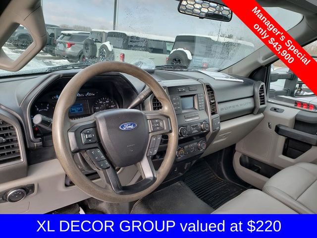 Used 2019 Ford F550 2WD Regular Cab Super Duty image 12