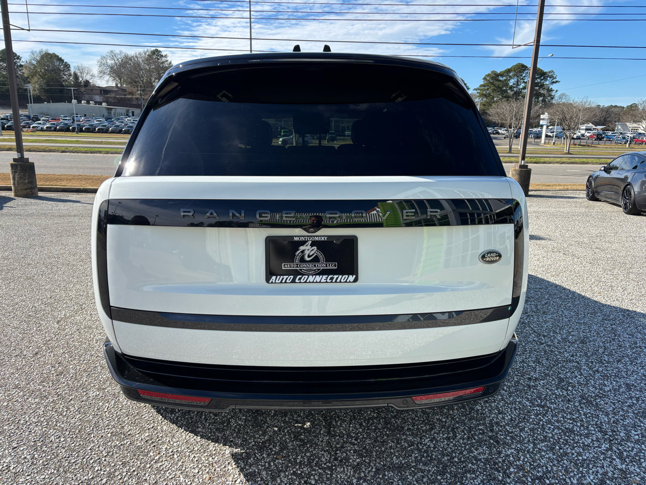 Used 2023 Land Rover Range Rover SE image 5