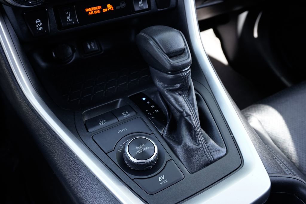 Used 2019 Toyota RAV4 XLE w/ Convenience Package image 30