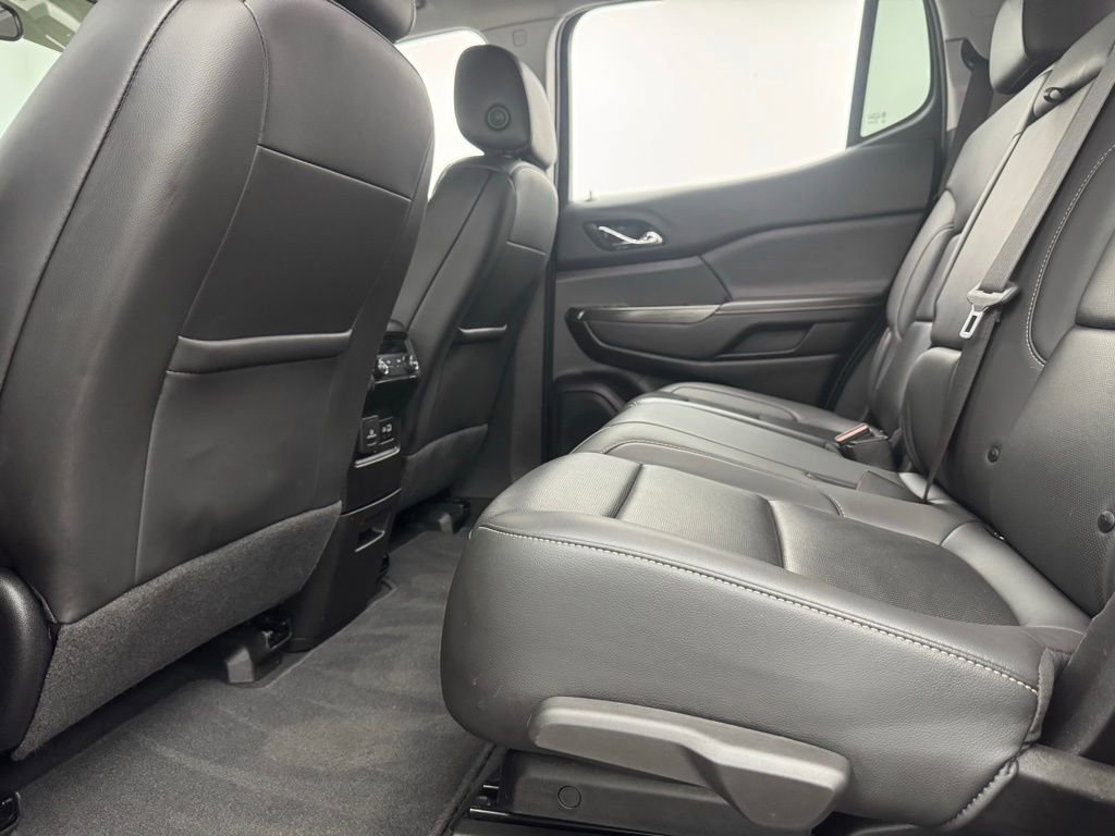 Used 2023 GMC Acadia SLT image 43