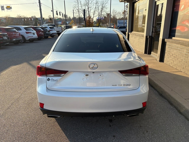 Used 2019 Lexus IS 300 AWD image 4