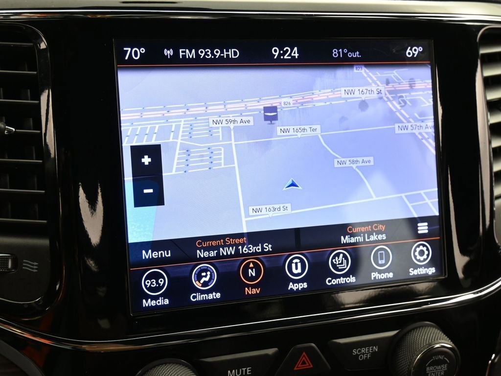 Used 2019 Jeep Grand Cherokee Altitude image 17