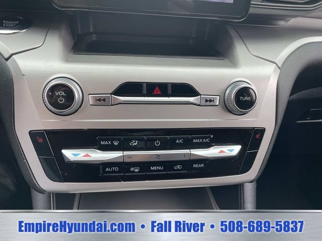 Used 2022 Ford Explorer XLT AWD/4WD image 23