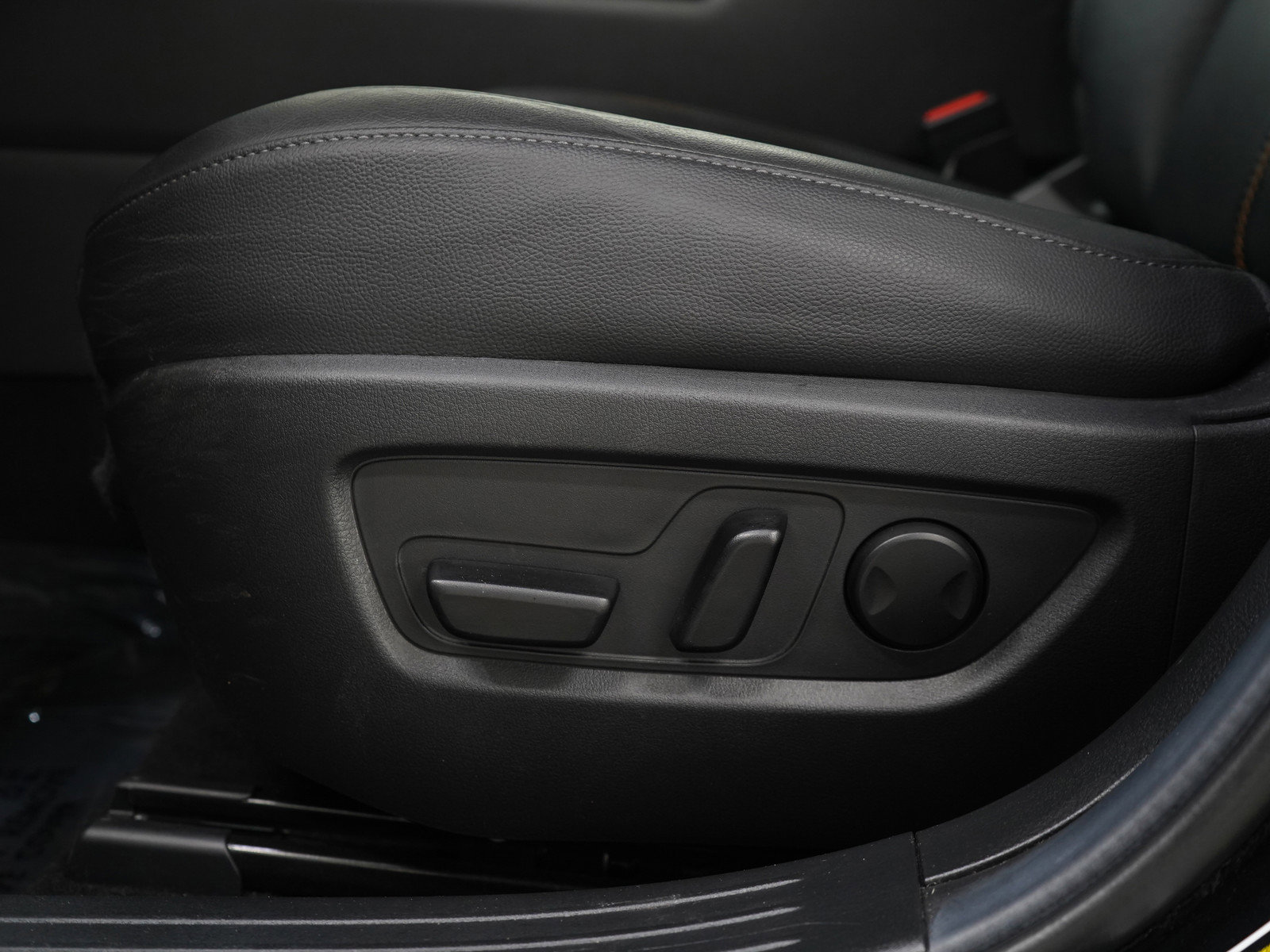 Used 2024 MAZDA CX-50 AWD 2.5 Turbo w/ Weather Package image 22