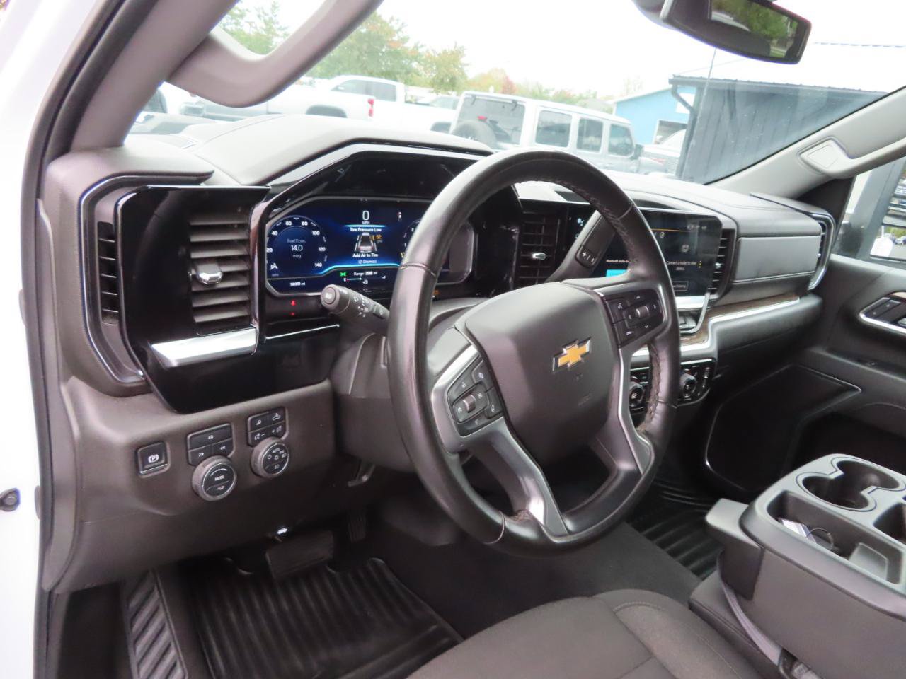Used 2025 Chevrolet Silverado 3500 LT w/ Safety Package AWD/4WD image 31