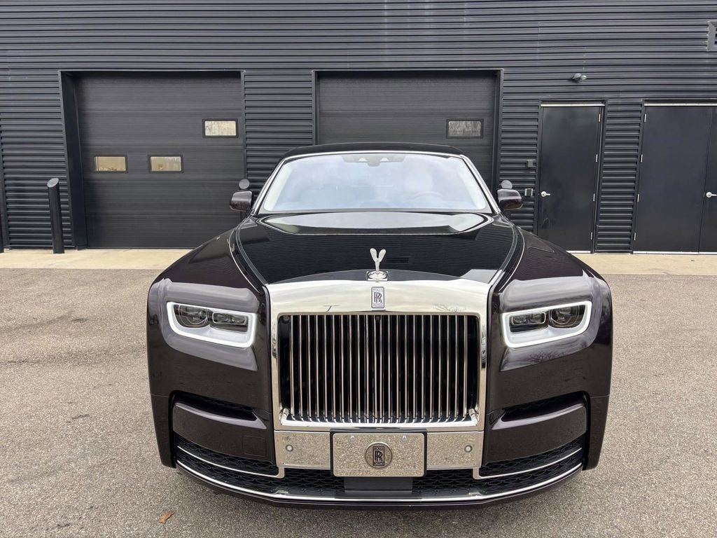 Used 2019 Rolls-Royce Phantom Sedan image 5