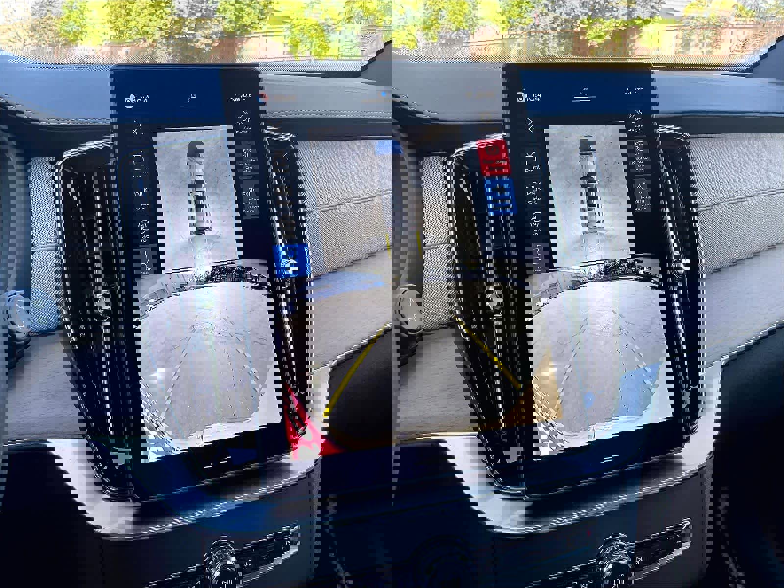 New 2026 Volvo XC90 T8 Plus w/ Protection Package Premier image 20