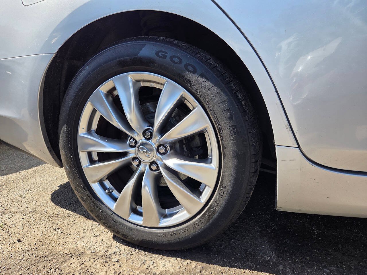 Used 2012 INFINITI M35 w/ Premium Pkg RWD image 45