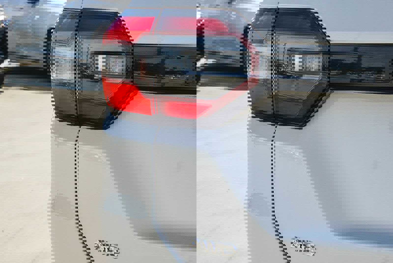 Used 2025 Honda Pilot EX-L image 10