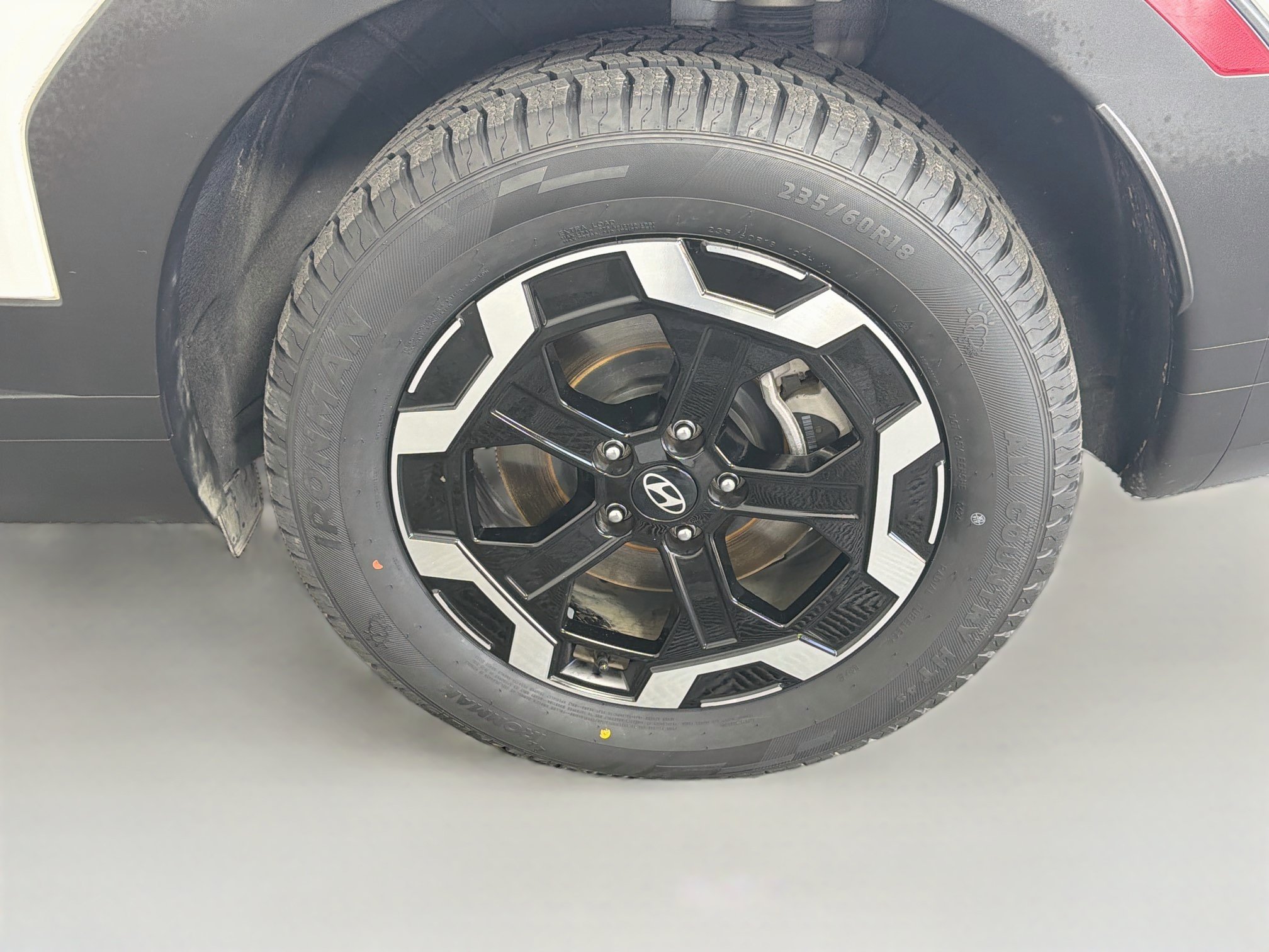 Used 2026 Hyundai Santa Fe SEL FWD image 11