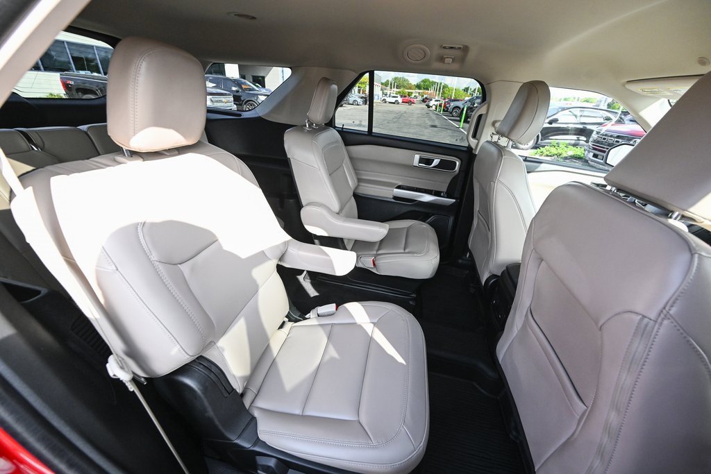 Certified 2023 Ford Explorer XLT w/ Equipment Group 202A image 29
