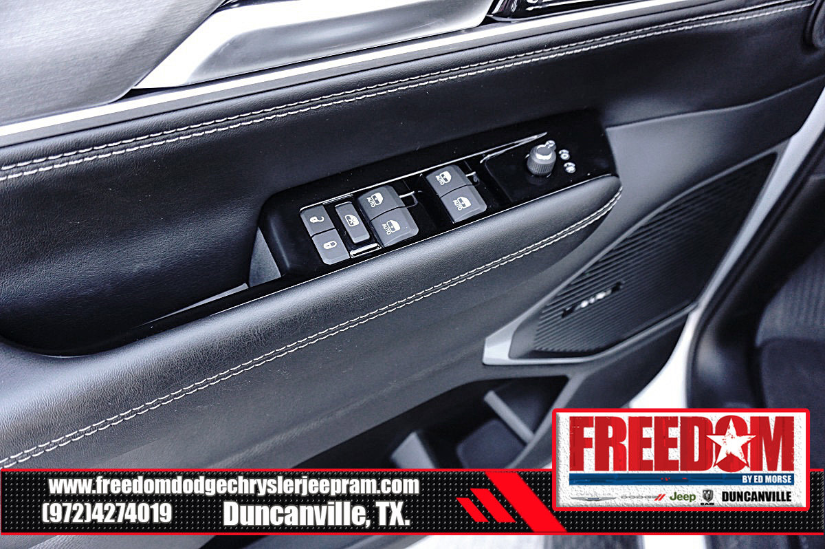 New 2025 Jeep Wagoneer L Series II w/ Premium Group I image 40