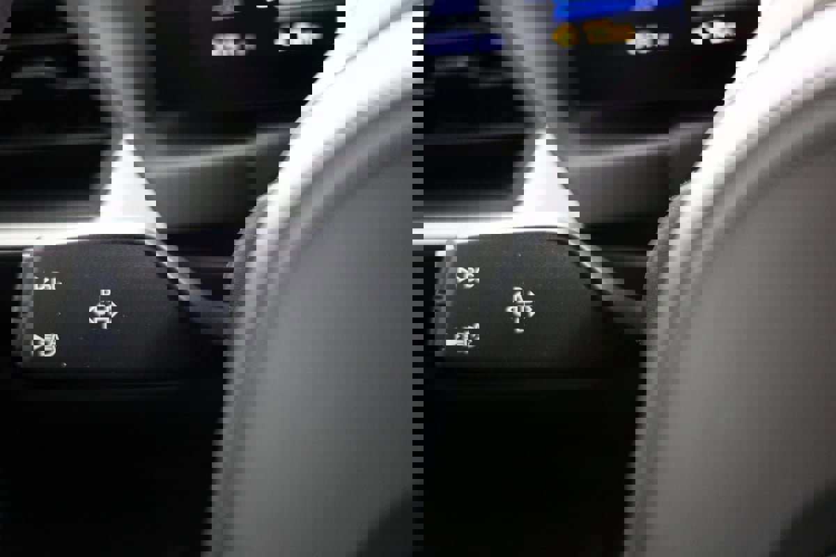 Used 2024 BMW M2 w/ Lighting Package image 25