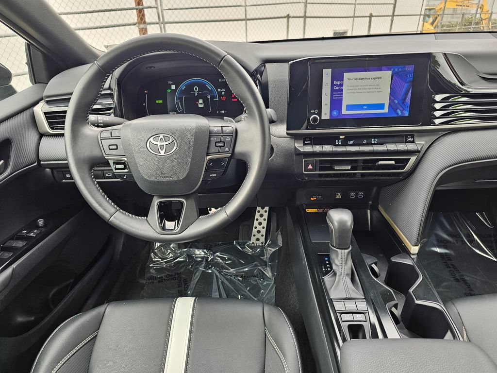 Used 2025 Toyota Camry SE FWD image 17