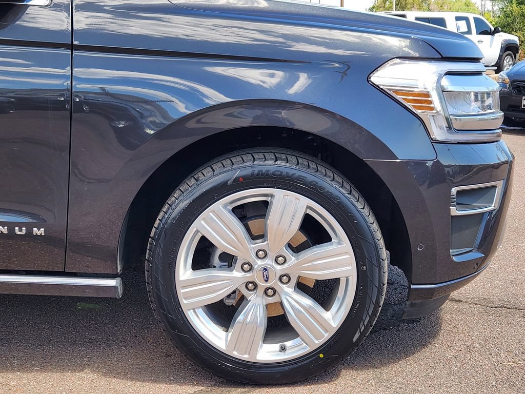 Used 2024 Ford Expedition Platinum AWD/4WD image 29