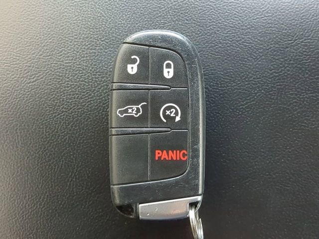 Used 2021 Jeep Grand Cherokee Laredo X image 37