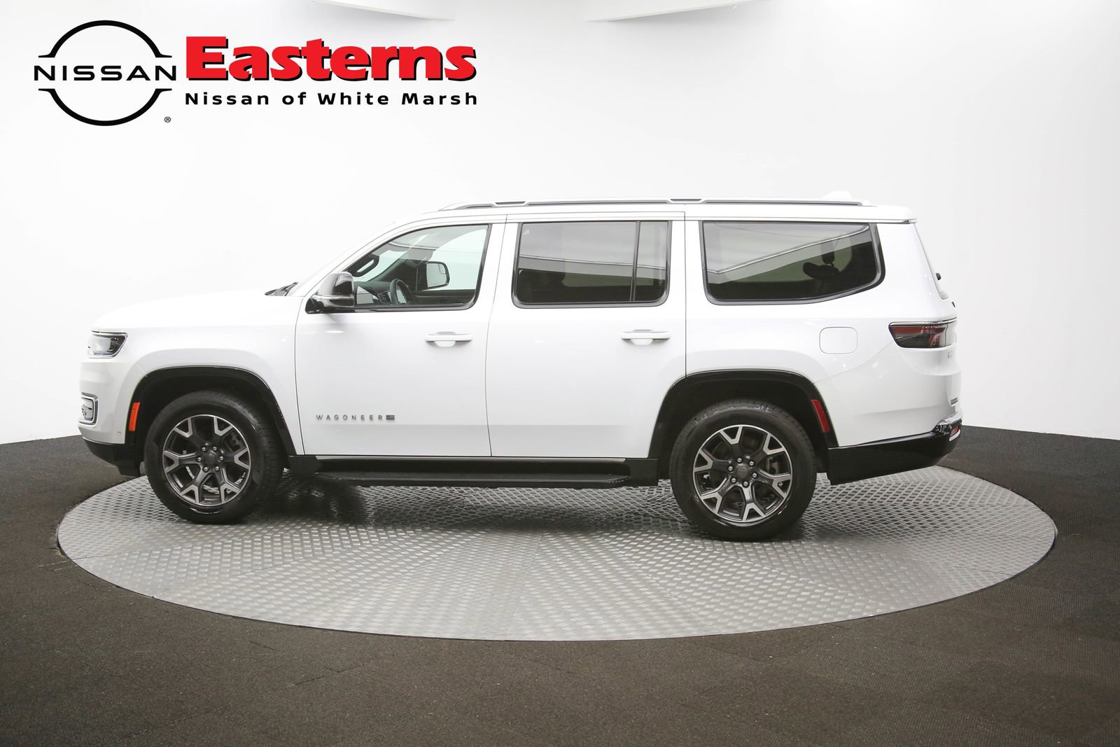 Used 2023 Jeep Wagoneer Series III w/ Preferred Equipment Group image 59