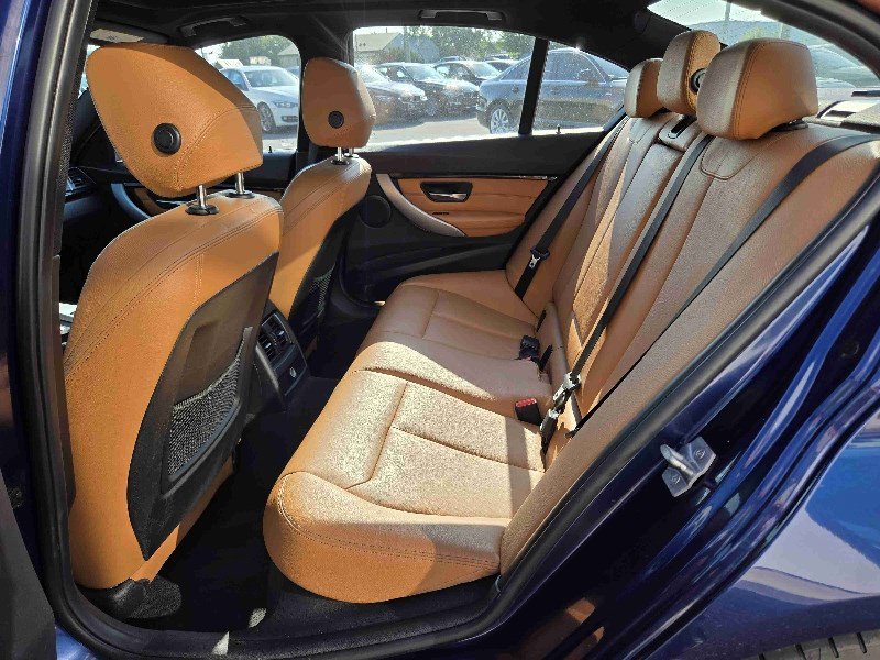 Used 2018 BMW 330i xDrive SPORT PACKAGE w/ Convenience Package image 10