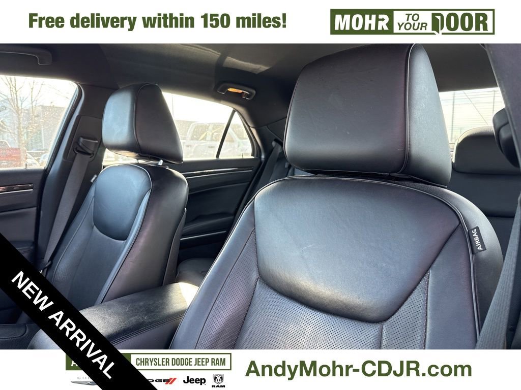 Used 2013 Chrysler 300 C image 5