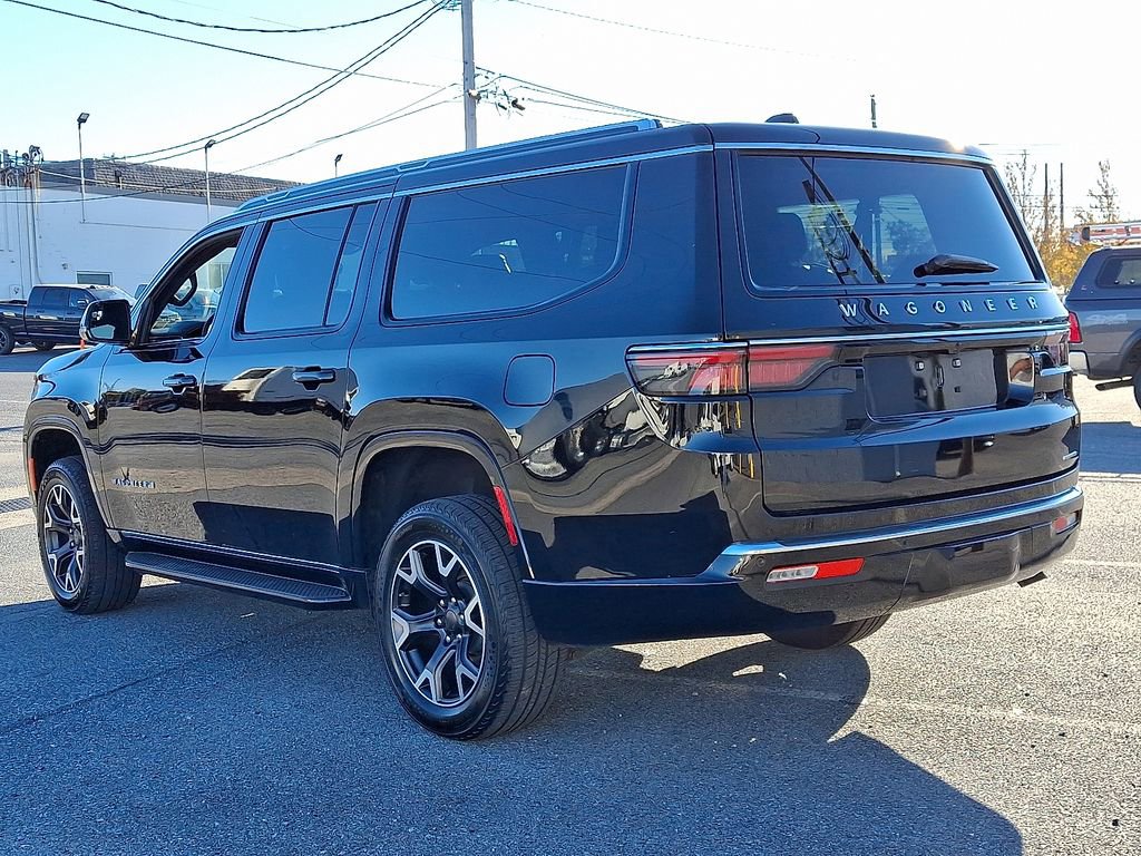 Used 2024 Jeep Wagoneer L Series III w/ Flexible Seating Group image 4