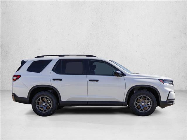 New 2025 Honda Pilot TrailSport image 4