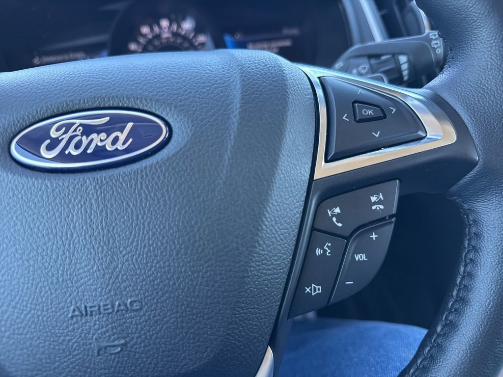 Used 2022 Ford Edge SEL w/ Convenience Package image 17