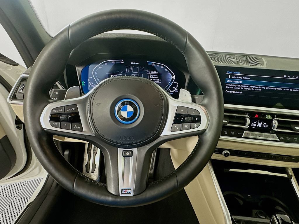 Used 2022 BMW 330e w/ M Sport Package RWD image 11
