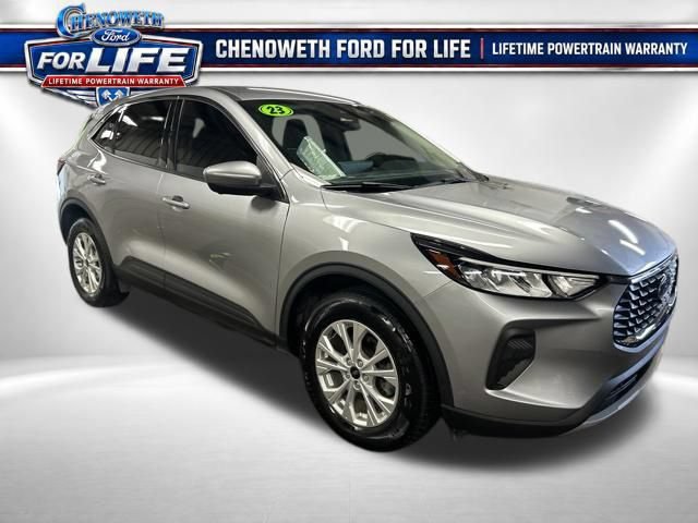 Used 2023 Ford Escape Active w/ Tech Pack #2 AWD/4WD image 8